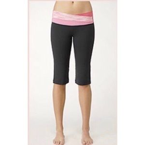 lululemon Astro Crops pink Space Dye Size 8
